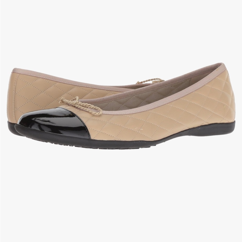 French Sole Quilted Beige and Black Cap-Toe Ballet Flats